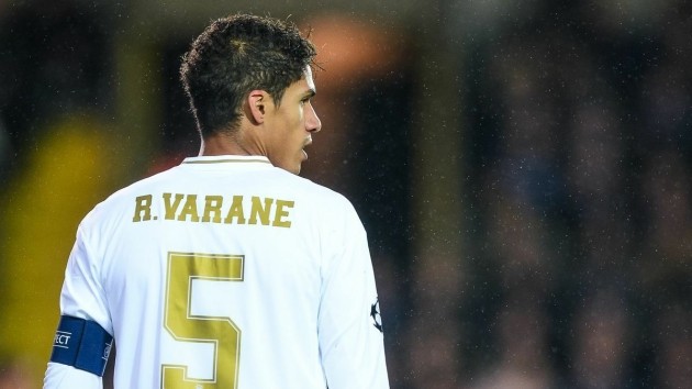 Varane and the same move as Alaba - Bóng Đá
