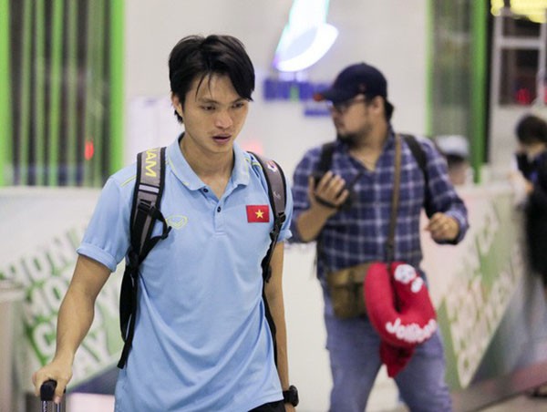 Tuấn Anh tiết lộ về tình hình chấn thương trong ngày hội quân cùng HAGL - Bóng Đá