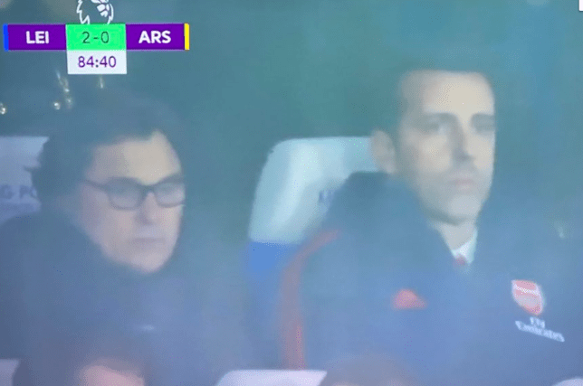 Arsenal hierarchy still ‘100% behind’ Unai Emery and will not sack him despite Leicester City defeat - Bóng Đá