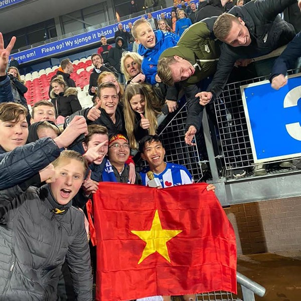 Đoàn Văn Hậu ra mắt, CĐV SC Heerenveen đồng loạt nói 1 điều - Bóng Đá