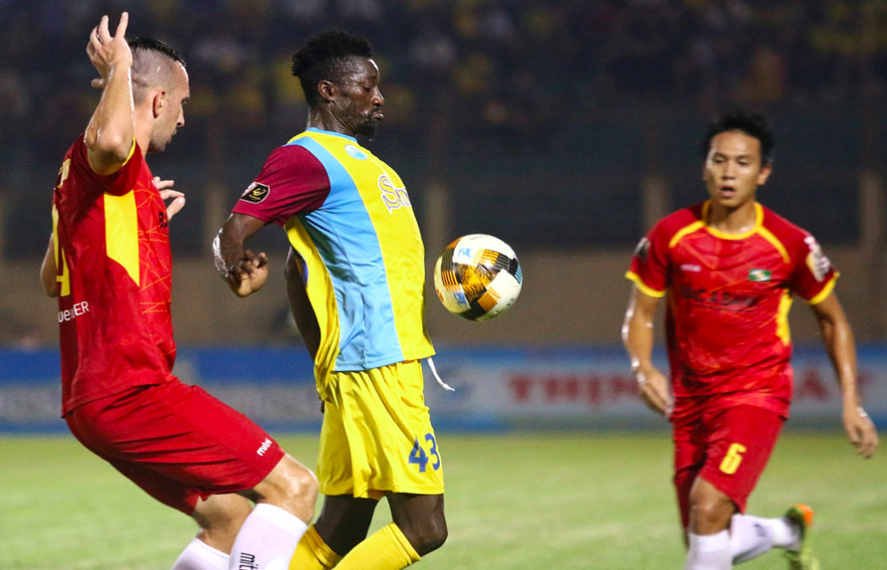 Sanna Khánh Hoà và muôn trùng khó khăn trong ngày đua tranh vé play-off - Bóng Đá