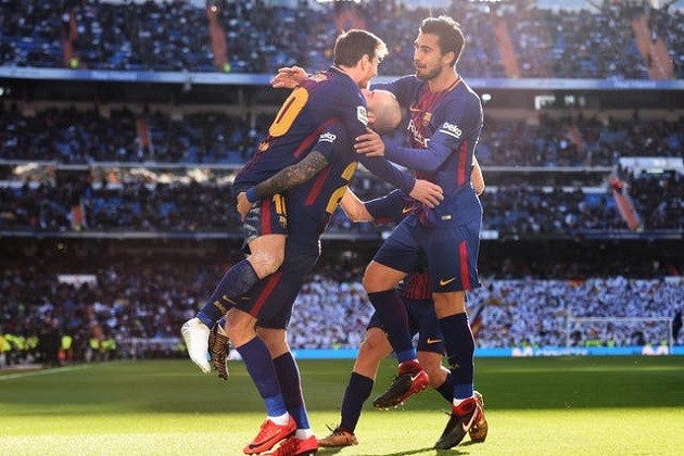 ICONIC Lionel Messi taunted angry Real Madrid fans by celebrating in front of them during dominant Barcelona win as Cristiano Ronaldo watched on - Bóng Đá