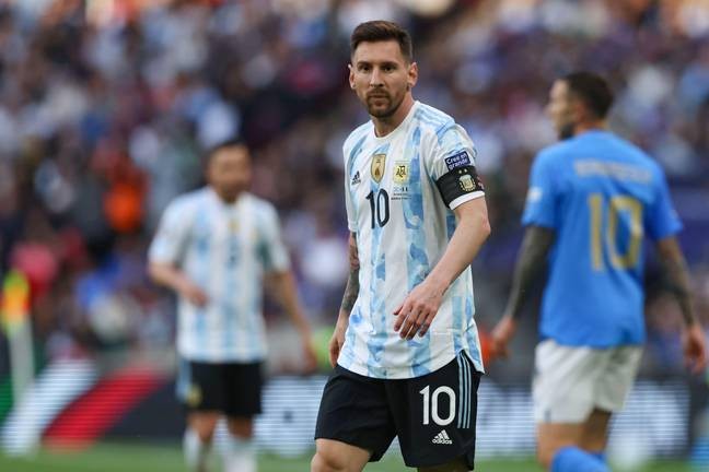 Messi ghi 5 bàn, Ronaldo lập cú đúp nhưng hỏng ăn ở khoảng cách 5m - Bóng Đá