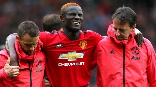 Vì 3 lý do, Solskjaer nên rắn tay với 