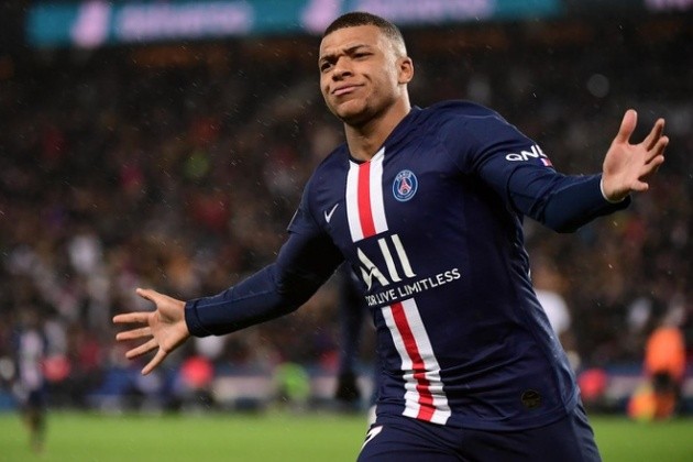 5 ngôi sao tấn công khuấy đảo Châu Âu hè 2021: CR7 và 