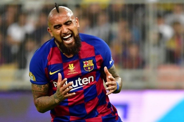 Inter will complete the signings of Aleksandar Kolarov (Roma), Arturo Vidal (Barcelona) and Matteo Darmian (Parma) this week, Corriere dello Sport report. - Bóng Đá