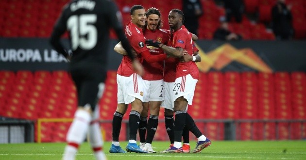 Edinson Cavani chứng tỏ rõ 2 điều hơn hẳn các tiền đạo Man Utd - Bóng Đá