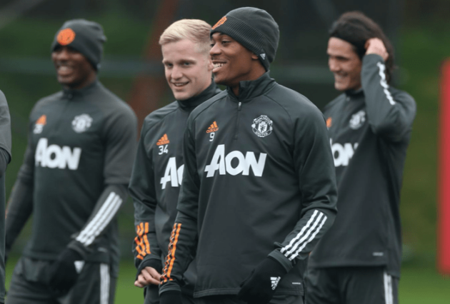 Three things spotted in Edinson Cavani's first Manchester United training session - Bóng Đá