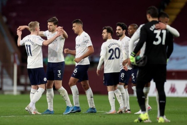 Man City lại bay cao nhờ 
