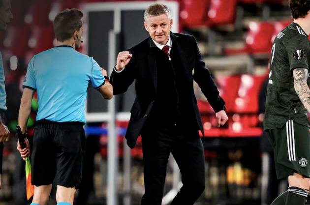 Edinson Cavani chứng tỏ rõ 2 điều hơn hẳn các tiền đạo Man Utd - Bóng Đá