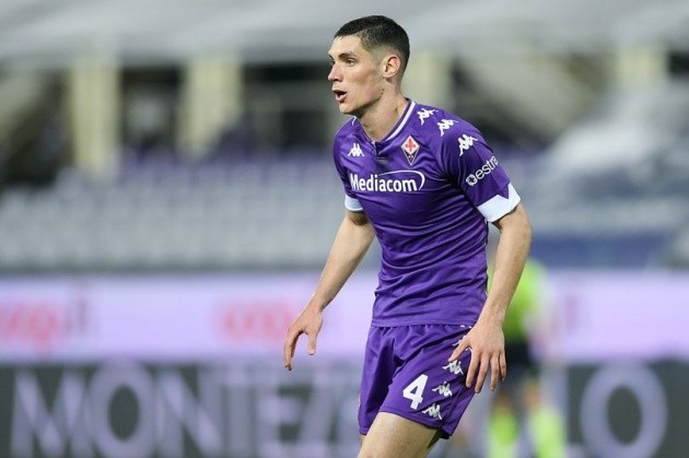 According to Tuttomercatoweb, Chelsea have joined the race with Manchester United and Liverpool to sign Fiorentina defender Nikola Milenkovic. - Bóng Đá