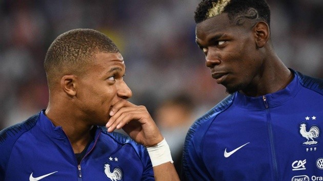 PSG Fans Put Up Anti Paul Pogba Banners Outside Stadium - Bóng Đá