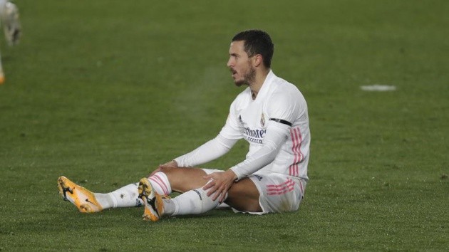 Hazard injury confirmed: He'll miss at least three weeks - Bóng Đá