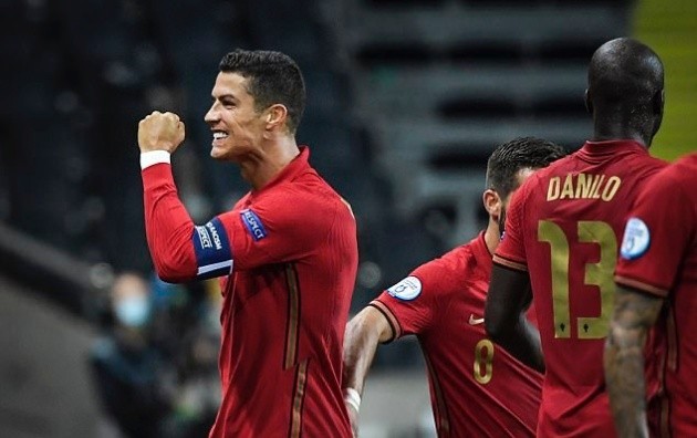 Reports from Portugal that Cristiano Ronaldo has proposed to Georgina Rodriguez - Bóng Đá
