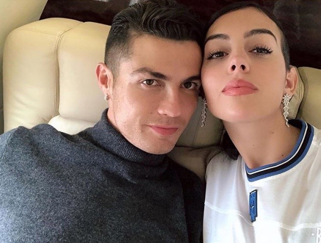 Reports from Portugal that Cristiano Ronaldo has proposed to Georgina Rodriguez - Bóng Đá