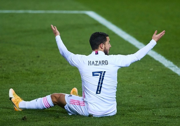 Hazard sa lầy, thật may vì Zidane vẫn có 