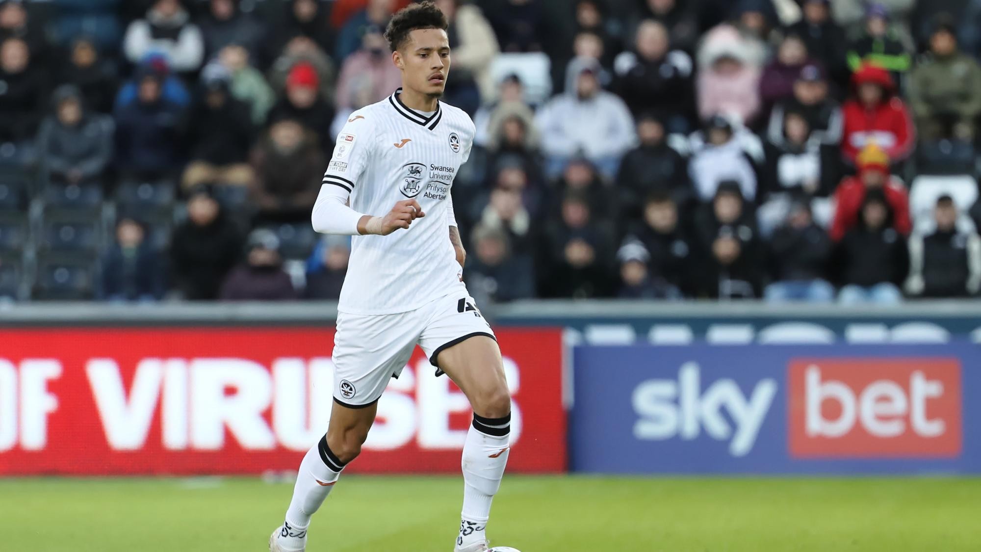 RHYS WILLIAMS RECALLED FROM SWANSEA CITY LOAN SPELL - Bóng Đá