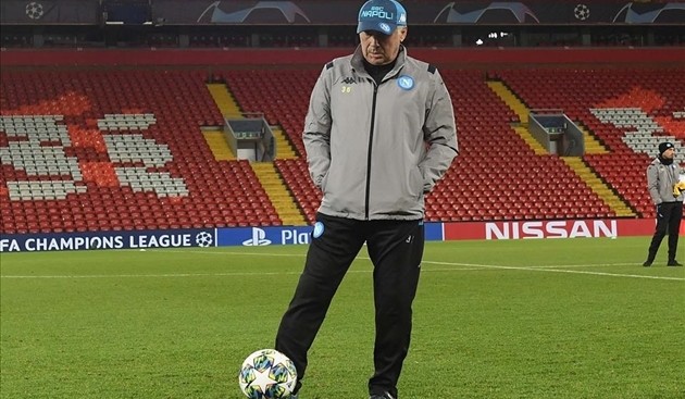 Napoli tập tại Anfield - Bóng Đá