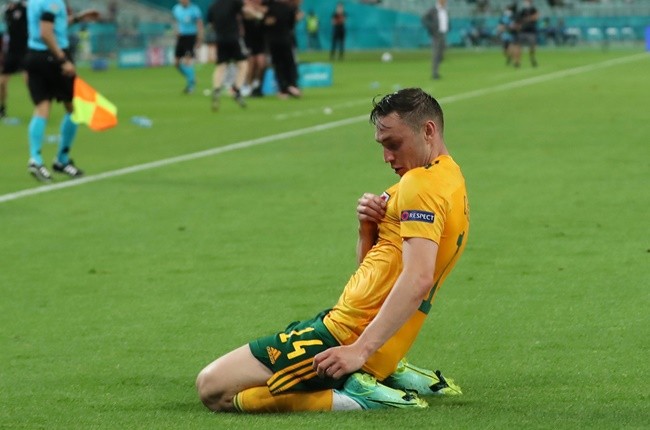 Gareth Bale tinh quái, cầu thủ Thổ Nhĩ Kỳ ăn 2 'cú lừa' trong 2 phút - Bóng Đá