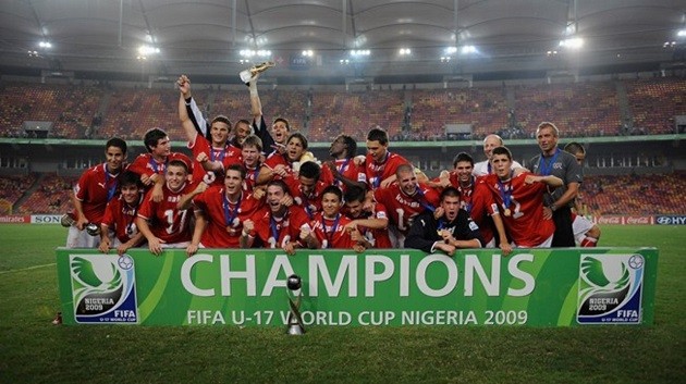 Điều gì đã xảy ra với 'wonderkid' rời M.C để đến M.U năm 2012? - Bóng Đá