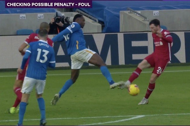 Hành động 'dại dột' của sao trẻ Leeds giúp Chelsea giành chiến thắng - Bóng Đá