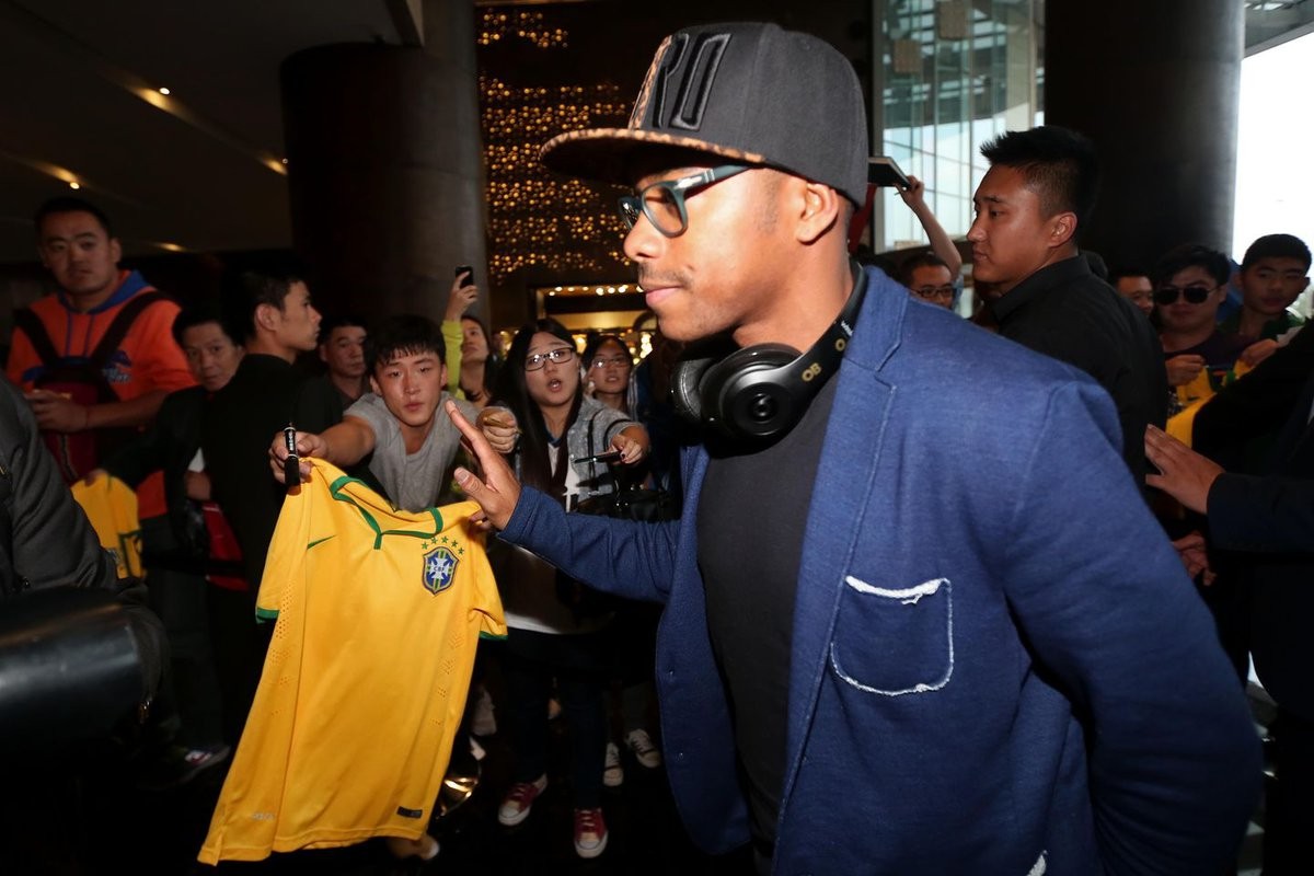 Đoạn kết buồn của Robinho - Bóng Đá