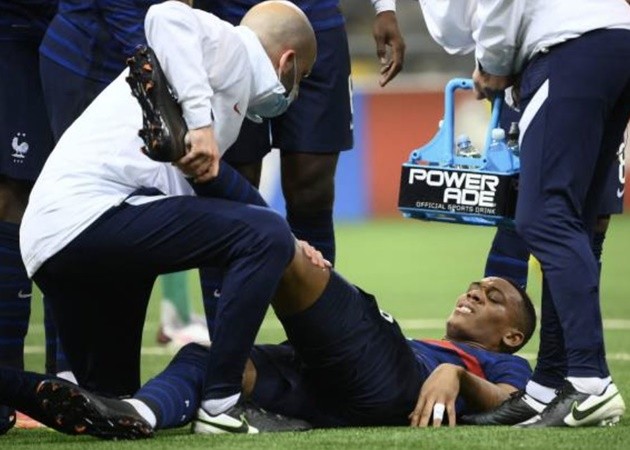 Anthony Martial isn't expected to play against Brighton on Sunday, and could even miss the Europa League game against Granada - Bóng Đá