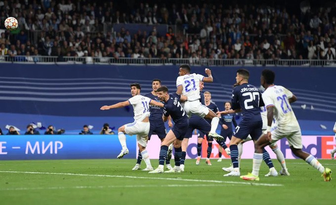 HLV Carlo Ancelotti bật khóc - Bóng Đá