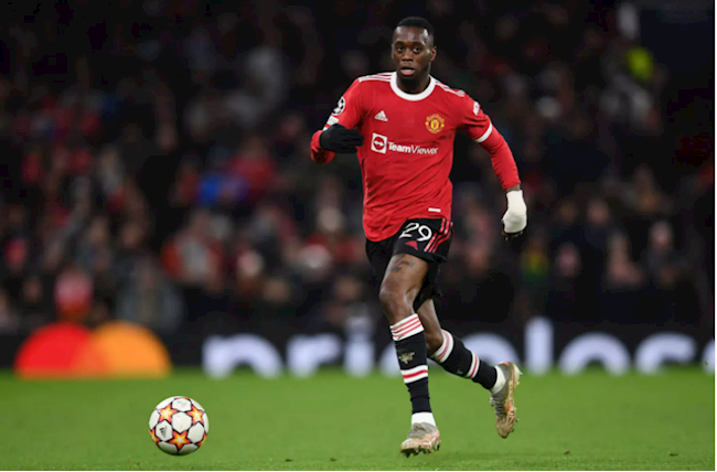 Erik ten Hag is ready to sell Aaron Wan-Bissaka - Bóng Đá