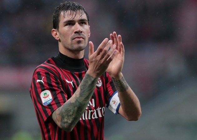 'Siêu trung vệ' và Ibra: Đội hình chất lừ giúp AC Milan lên đỉnh Serie A - Bóng Đá