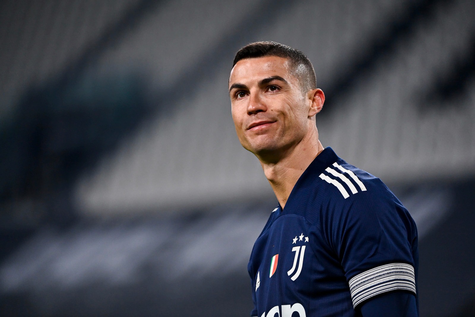 Vì sao Ronaldo không đá chính ở trận cầu then chốt của Juve? - Bóng Đá