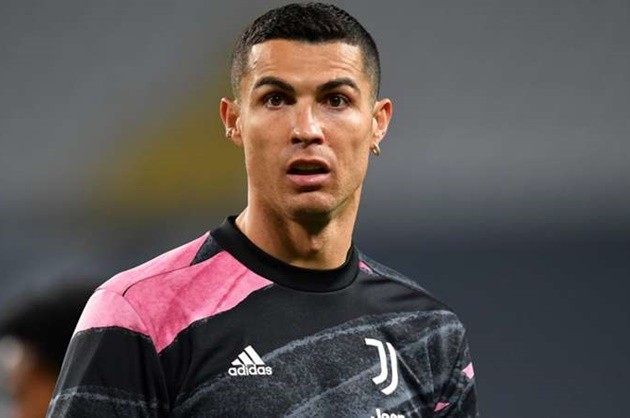 Ronaldo offered advice on his Juventus future by Portugal coach Santos - Bóng Đá
