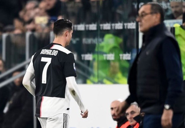 Ronaldo slams 'potato field' pitch, says not 100 percent - Bóng Đá