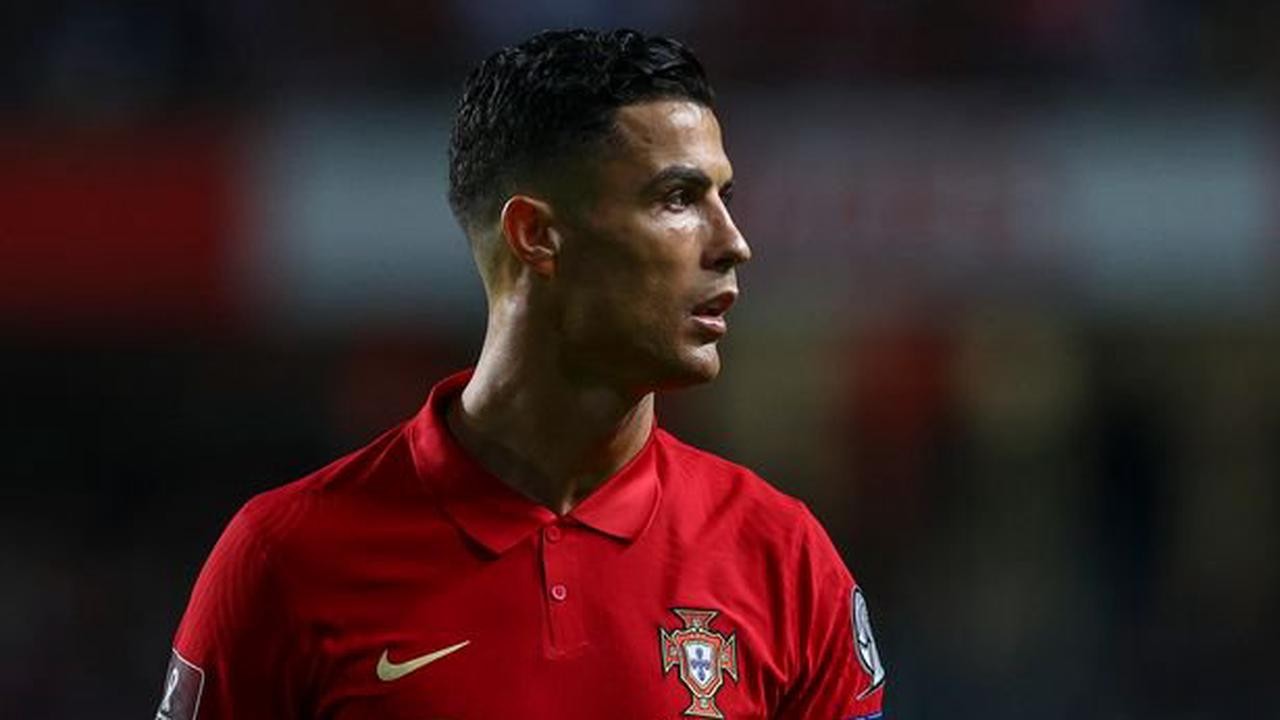 Ronaldo nhạt nhòa trong chiến thắng của Bồ Đào Nha - Bóng Đá