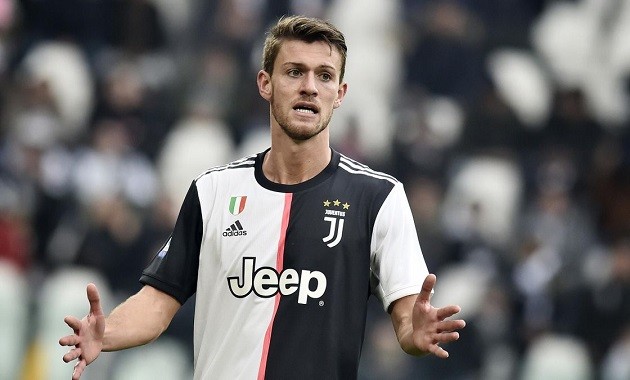 Report: Juve make key decision on defender’s future – Sarri dealt blow - Bóng Đá