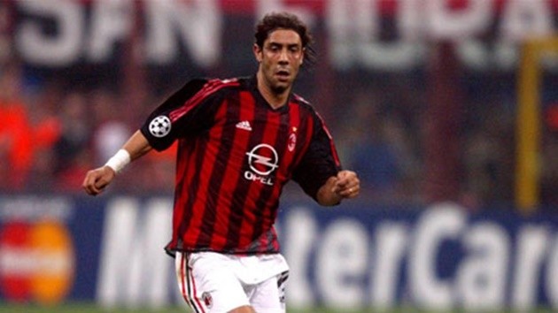 Từ Van Nistelrooy đến Zidane: 10 thương vụ đắt giá nhất mùa giải 2001/02 - Bóng Đá