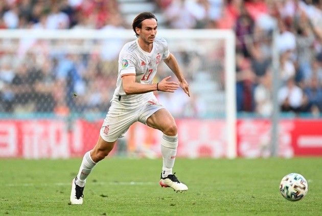 Real cạnh tranh 'máy phối bóng' với Man Utd - Bóng Đá