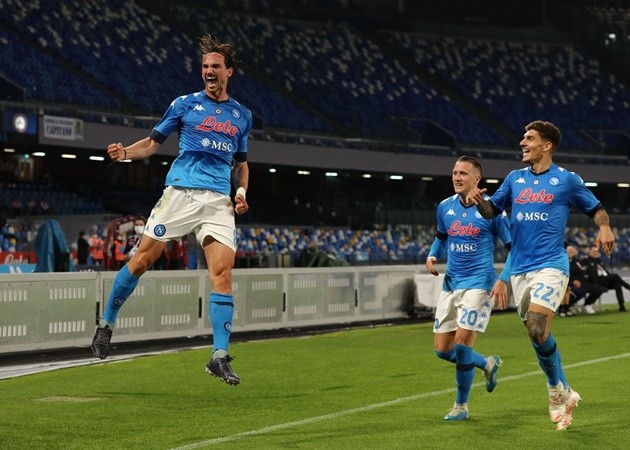 5 players who can replace Paul Pogba at Manchester United - Bóng Đá