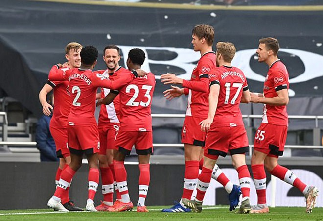 Bale - Son tỏa sáng, Tottenham khiến cục diện Top 4 