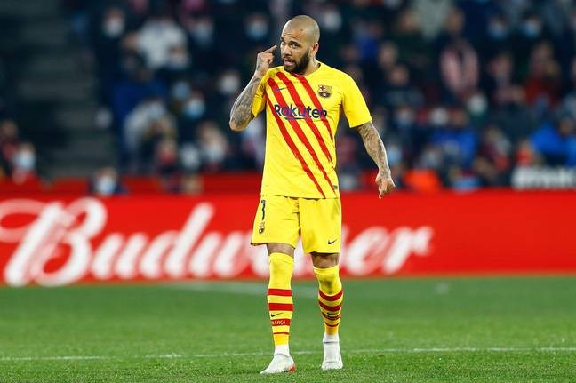 Tái xuất La Liga, Dani Alves tạo nên siêu phẩm kiến tạo ở tuổi 38 - Bóng Đá