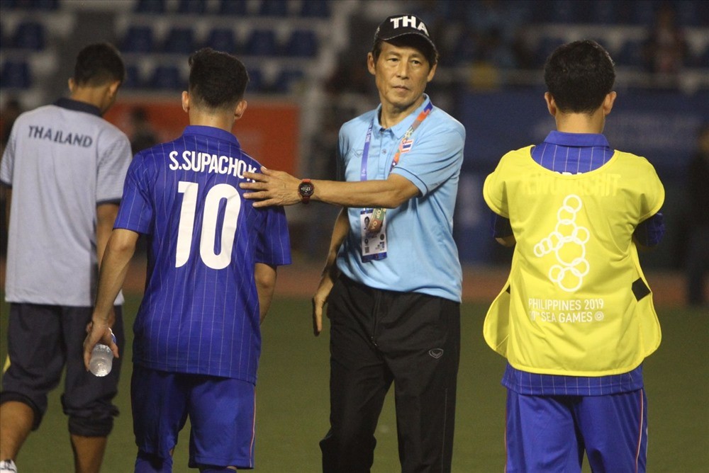 Bị U22 Việt Nam loại khỏi SEA Games, HLV Nishino đổ lỗi cho 1 nguyên nhân - Bóng Đá