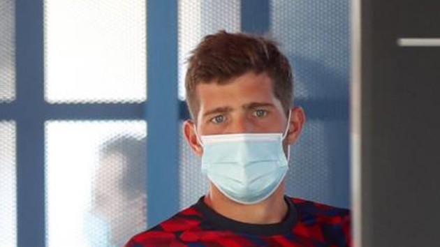 Sergi Roberto tests positive for COVID-19 - Bóng Đá