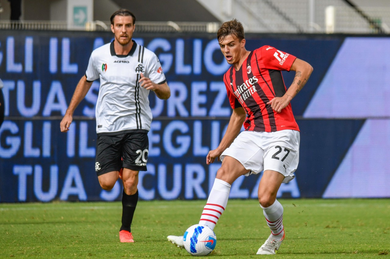Đá trận ra mắt, con trai Maldini ghi bàn giúp AC Milan lên đầu bảng - Bóng Đá