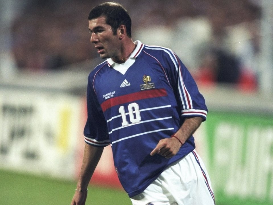 Wearing their nation's kit from the year they were born - Bóng Đá