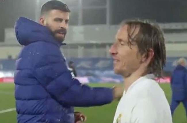 'Troll' không thương tiếc, sao Real khiến Gerard Pique tức điên - Bóng Đá