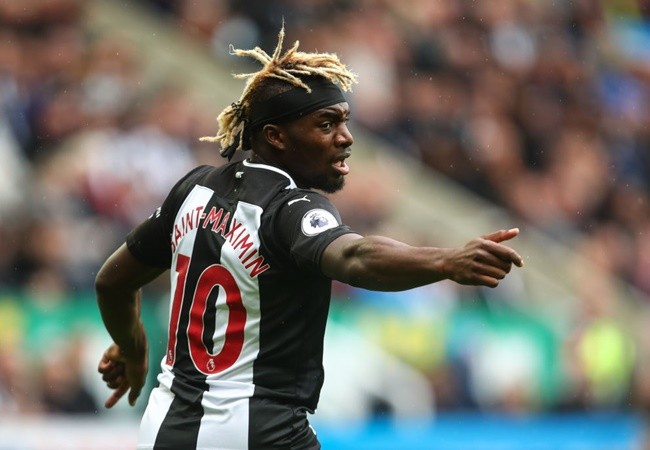 Steve Bruce confirms Newcastle United star definitely plays against Manchester United - Bóng Đá