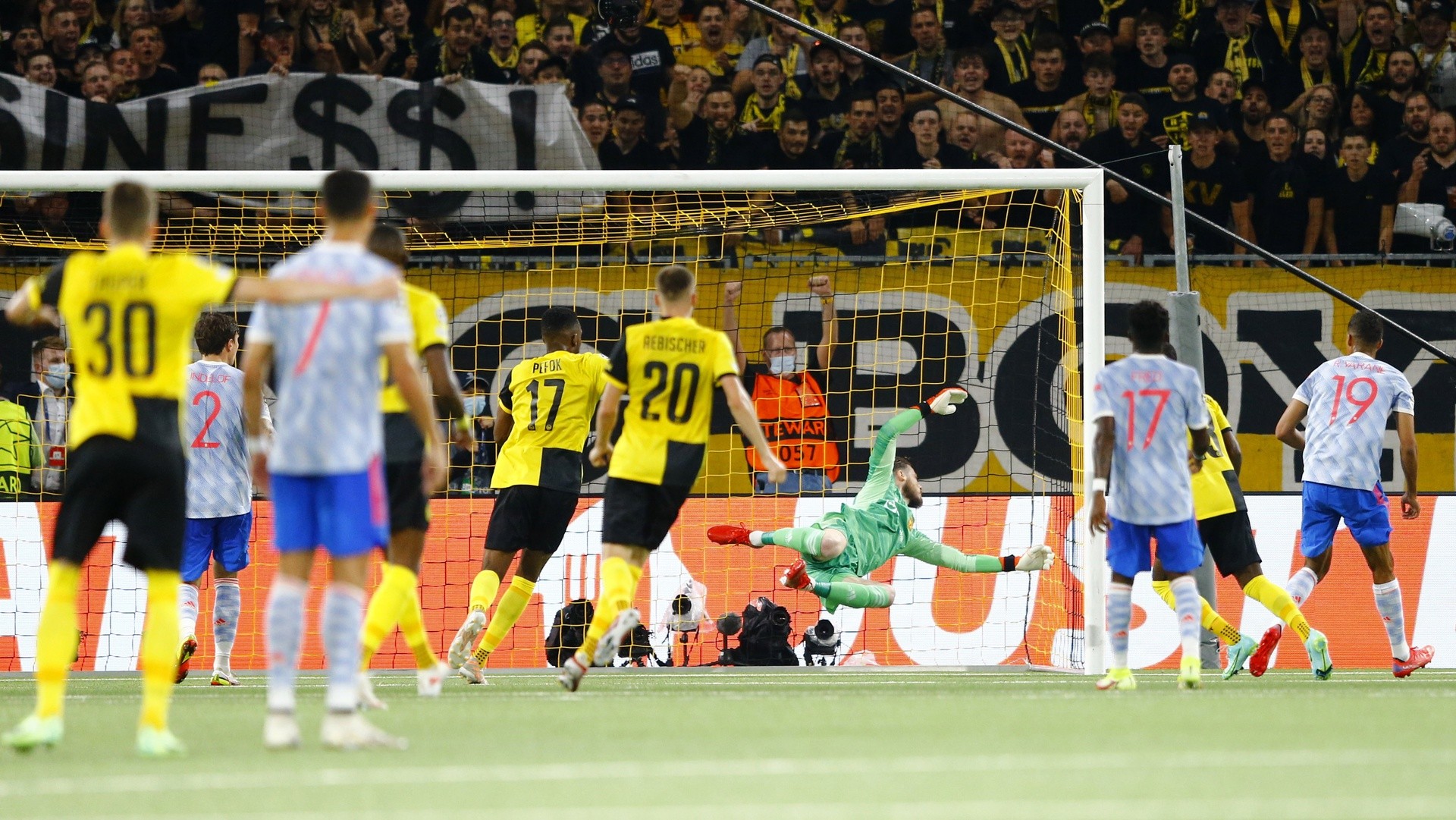 10 thống kê Young Boys 0-1 M.U:  - Bóng Đá