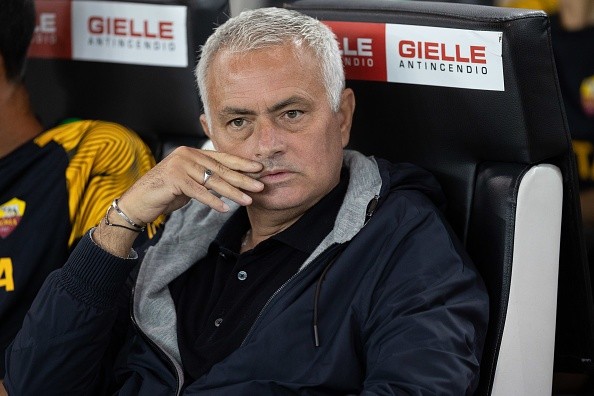 Man Utd boss Erik ten Hag handed massive injury boost ahead of Manchester derby - Bóng Đá