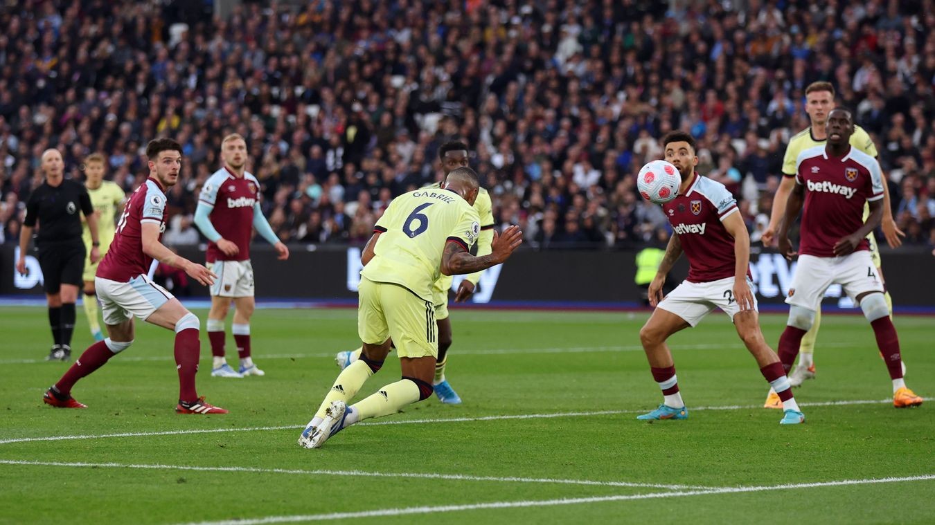 Cuộc đua Top 4 Premier League xuất hiện đối thủ điên rồ - Bóng Đá