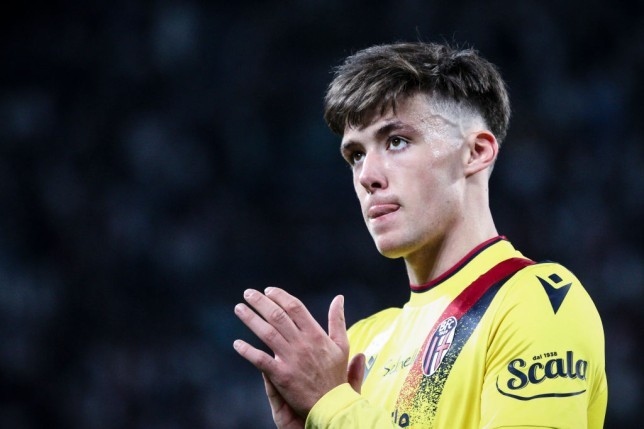 Arsenal sắp hoàn tất bản HĐ 21 triệu, một 